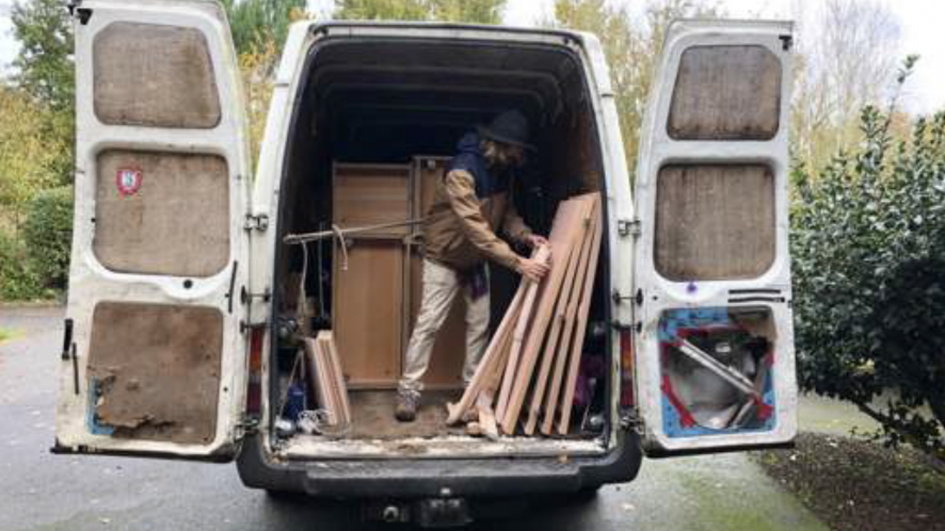 Visuel - Le monde dans un grenier